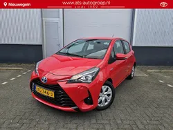 Rood Gebruikt 2019 Toyota Yaris Hybrid Active Hatchback | € 15.150 (Eerlijke prijs)