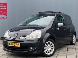 Zwart Gebruikt 2011 Renault Modus Dynamique MPV | € 3.944 (Eerlijke prijs)