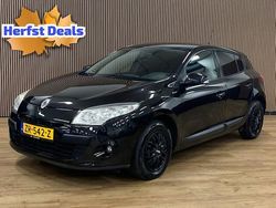 Zwart Gebruikt 2009 Renault Mégane III Authentique Hatchback | € 2.945 (Iets duurder)