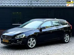 Zwart, metallic lak Gebruikt 2013 Volvo V60 Summum Stationwagen | € 5.950 (Goede deal)