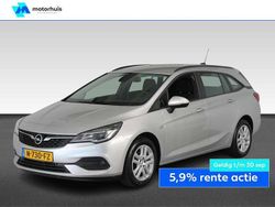 Grijs, metallic lak Gebruikt 2021 Opel Astra Stationwagen | € 16.745 (Goede deal)