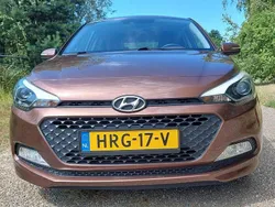 Bruin Gebruikt 2017 Hyundai i20 Hatchback | € 8.250 (Goede deal)