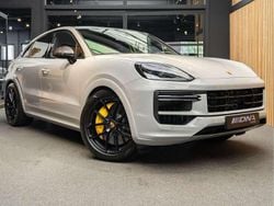 Grijs Gebruikt 2024 Porsche Cayenne Turbo E-Hybrid Sport SUV | € 214.995 (Goede deal)
