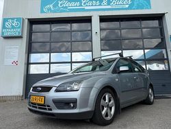 Grijs Gebruikt 2005 Ford Focus Hatchback | € 1.899 (Eerlijke prijs)