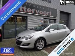 Zilver Gebruikt 2015 Opel Astra Sport Hatchback | € 10.950 (Super prijs)