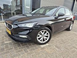 Zwart (metallic) Gebruikt 2020 Seat Leon Reference Stationwagen | € 10.999 (Super prijs)