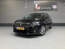 Blauw Gebruikt 2019 Peugeot 308 Premium Stationwagen | € 9.950 (Goede deal)