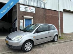 Grijs Gebruikt 2005 Ford Fiesta Style Hatchback | € 1.549 (Goede deal)