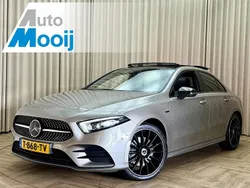 Grijs Gebruikt 2020 Mercedes A250 Premium Sedan | € 30.950 (Eerlijke prijs)
