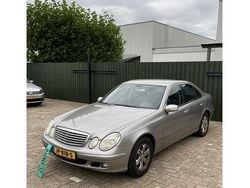 Grijs Gebruikt 2005 Mercedes E220 Classic Sedan | € 2.850 (Goede deal)