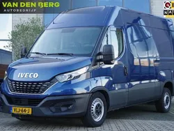 Blauw Gebruikt 2021 Iveco Daily Van | € 29.900 (Goede deal)