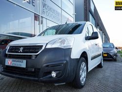 Wit Gebruikt 2018 Peugeot Partner Premium MPV | € 12.950 (Eerlijke prijs)