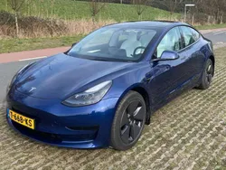 Blauw Gebruikt 2023 Tesla Model 3 Sedan | € 30.000 (Eerlijke prijs)