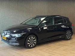 Zwart Gebruikt 2022 VW Golf VIII Business+ Stationwagen | € 27.995 (Goede deal)