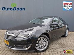 Zwart Gebruikt 2016 Opel Insignia Edition Hatchback | € 15.995 (Eerlijke prijs)