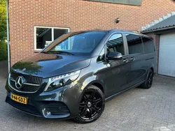 Grijs Gebruikt 2023 Mercedes V300 AMG MPV | € 72.450 (Duur)
