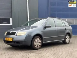 Grijs Gebruikt 2004 Skoda Fabia Stationwagen | € 999 (Eerlijke prijs)