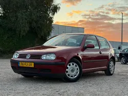 Rood Gebruikt 2000 VW Golf IV Trendline Hatchback | € 2.495 (Iets duurder)