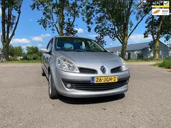 Grijs Gebruikt 2009 Renault Clio R.S. Collection Hatchback | € 3.499 (Eerlijke prijs)