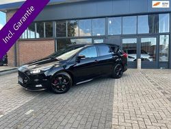 Zwart Gebruikt 2016 Ford Focus ST Stationwagen | € 19.450 (Duur)