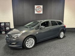 Grijs, metallic lak Gebruikt 2016 Opel Astra Edition Stationwagen | € 8.445 (Super prijs)