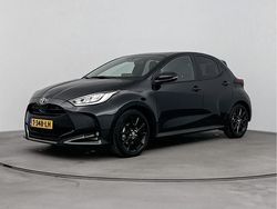 Zwart Gebruikt 2023 Toyota Yaris Executive Hatchback | € 26.945 (Eerlijke prijs)