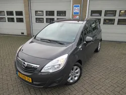 Grijs Gebruikt 2014 Opel Meriva MPV | € 8.250 (Duur)