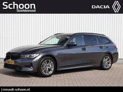 Grijs Gebruikt 2022 BMW 330e Shadowline Stationwagen | € 31.700 (Super prijs)
