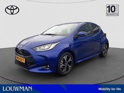 Blauw, metallic lak Gebruikt 2025 Toyota Yaris Edition Hatchback | € 30.900 (Duur)