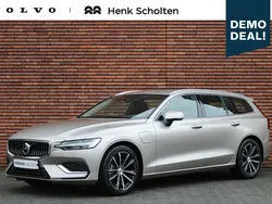 Grijs Gebruikt 2025 Volvo V60 Stationwagen | € 48.950 (Eerlijke prijs)