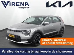 Grijs Gebruikt 2024 Kia e-Niro Light SUV | € 36.950 (Eerlijke prijs)