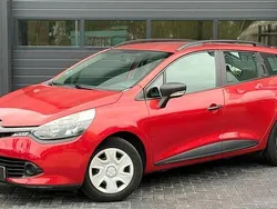 Rood Gebruikt 2014 Renault Clio GrandTour Authentique Stationwagen | € 5.499 (Goede deal)