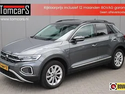 Grijs Gebruikt 2022 VW T-Roc Style SUV | € 26.450 (Eerlijke prijs)