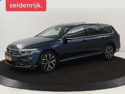 Blauw, metallic lak Gebruikt 2021 VW Passat Business Sedan | € 16.900 (Goede deal)