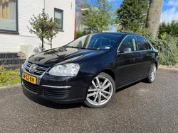 Zwart Gebruikt 2006 VW Jetta Sedan | € 2.250 (Eerlijke prijs)