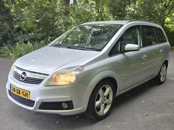 Grijs Gebruikt 2007 Opel Zafira Executive MPV | € 3.399 (Eerlijke prijs)