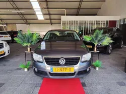 Grijs Gebruikt 2010 VW Passat Highline Sedan | € 3.750 (Eerlijke prijs)