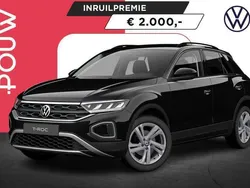 Zwart Nieuw 2025 VW T-Roc Edition SUV | € 41.950 (Goede deal)