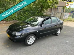 Zwart, metallic lak Gebruikt 2005 Seat Cordoba Reference Sedan | € 999 (Eerlijke prijs)