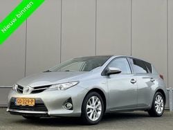 Grijs Gebruikt 2015 Toyota Auris Hatchback | € 13.500 (Eerlijke prijs)