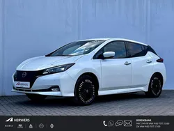 Pearl white premium metallic (wit metallic) Gebruikt 2023 Nissan Leaf Tekna Hatchback | € 23.485 (Eerlijke prijs)