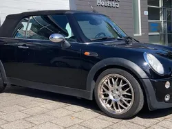 Zwart Gebruikt 2004 Mini Cooper Cabriolet Chili Cabriolet | € 2.950 (Eerlijke prijs)