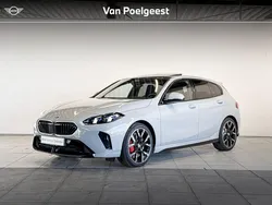 M brooklyn grau metallic (licht grijs metallic) Gebruikt 2025 BMW 120 M Sport Hatchback | € 57.784