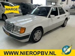 Wit Gebruikt 1990 Mercedes E200 Sedan | € 7.750