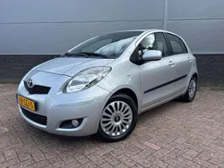 Zilver Gebruikt 2012 Toyota Yaris Hatchback | € 8.480 (Eerlijke prijs)