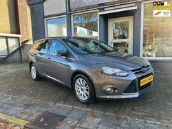 Grijs, metallic lak Gebruikt 2011 Ford Focus Titanium Stationwagen | € 7.899 (Iets duurder)