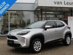 Grijs Gebruikt 2024 Toyota Yaris Cross SUV | € 28.900 (Eerlijke prijs)