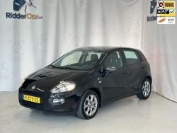 Zwart Gebruikt 2015 Fiat Punto Evo Young Hatchback | € 4.999 (Eerlijke prijs)
