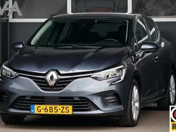 Grijs Gebruikt 2020 Renault Clio V Intens Hatchback | € 13.450 (Eerlijke prijs)