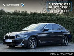Grijs Gebruikt 2021 BMW 545e Luxury Line Sedan | € 49.890 (Eerlijke prijs)
